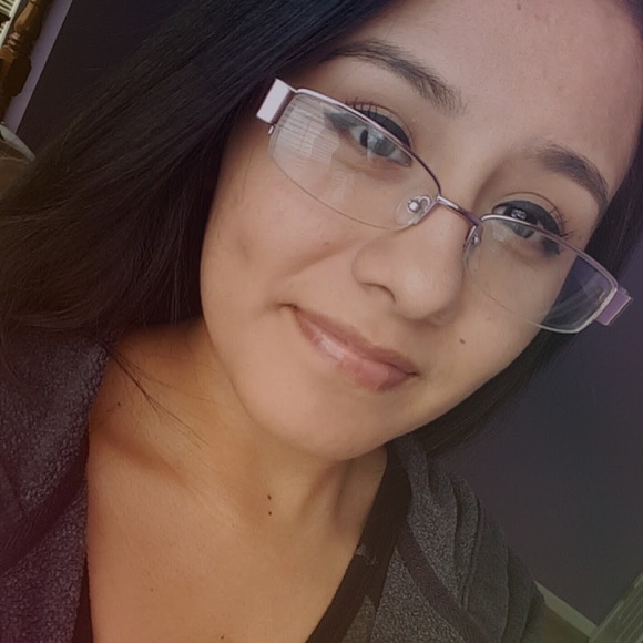 Meet your Posher, Jazmin - Picture 1 of 1